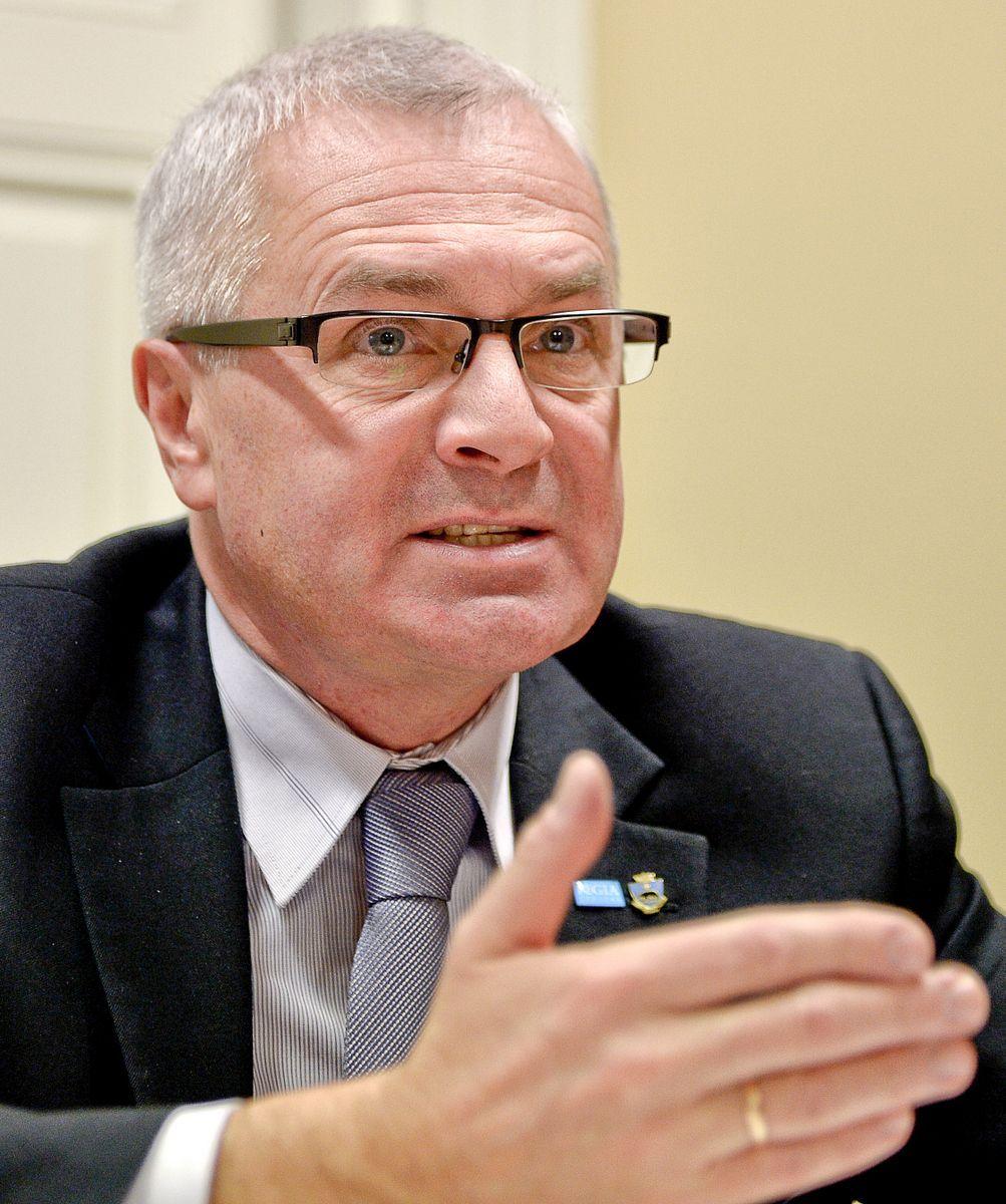 Prezydent Choma dostał podwyżkę