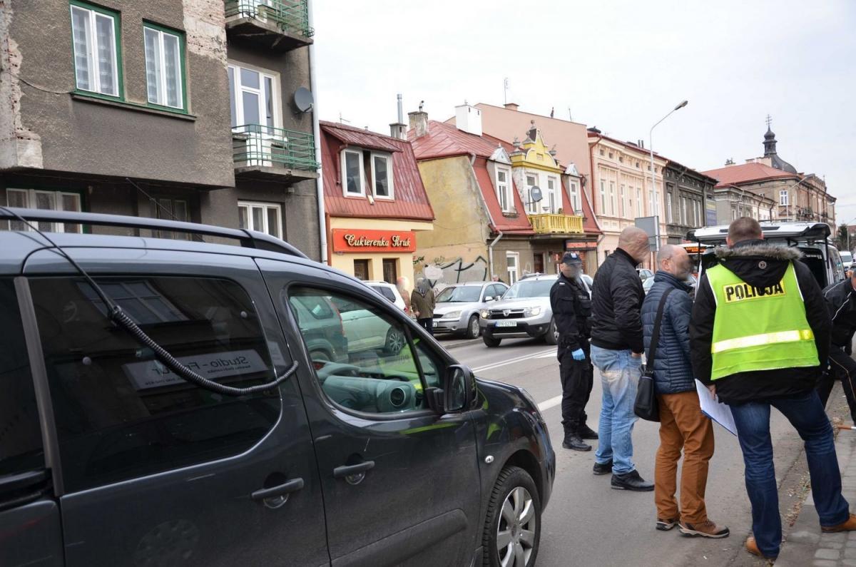 Lekarz nie przyjął go do szpitala. Mężczyzna zmarł na ulicy