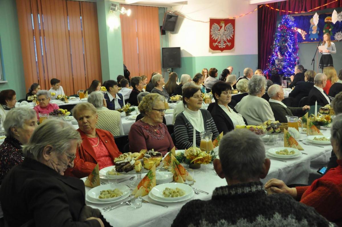 80 osób na wigilii w Żurawicy [GALERIA]