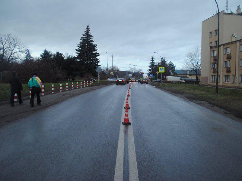 Nie żyje pieszy potrącony przez samochód na pasach