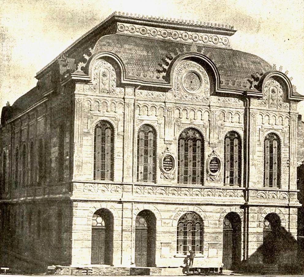 Błędna data powstania dawnej synagogi na tablicy pamiątkowej 
