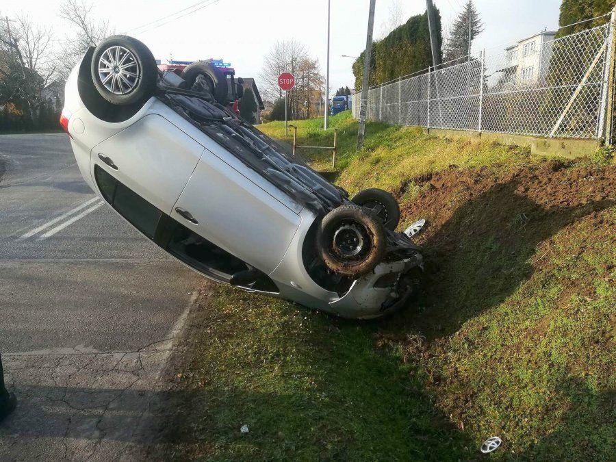 Stracił panowanie nad toyotą na śliskiej nawierzchni i...