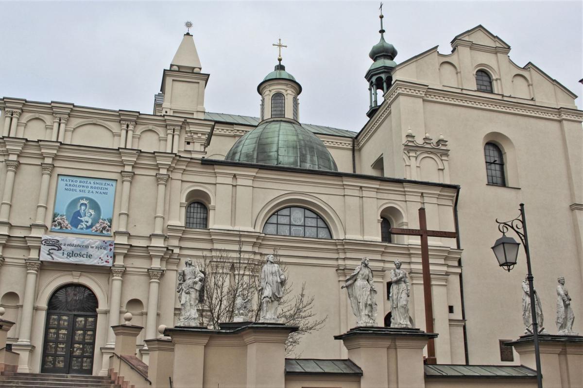 Jarosławskie sanktuaria, czy Matka Boża Borecka. Który kościół maryjny lepszy?