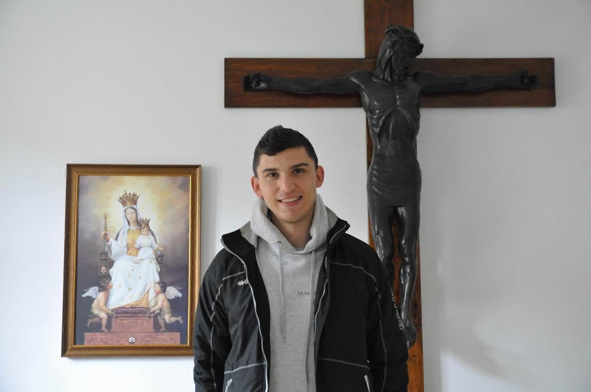 Marcin Zieliński mówi: Nie jestem uzdrowicielem. Ale do karmelitów przyciągnął tłum