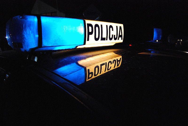 Schował się w sklepie, żeby go okraść. Wpadł, bo się upił