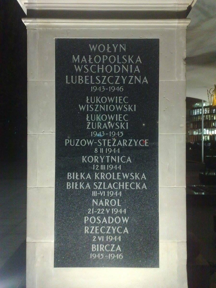 Obrońcy Birczy usunięci z tablicy na Grobie Nieznanego Żołnierza. Władze gminy zbulwersowane