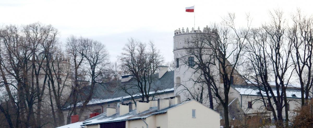 Unijna dotacja na remont Zamku Kazimierzowskiego i budynku Czuwaju zagrożona?