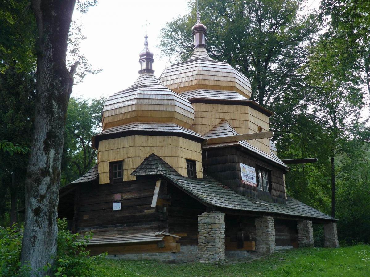 Cerkiew w Piątkowej pięknieje w oczach