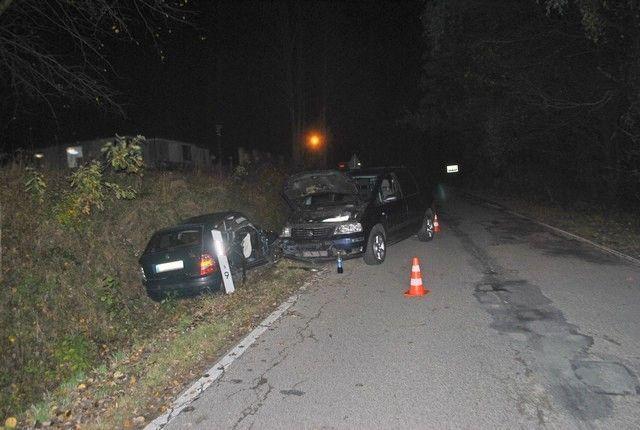Zjechała na przeciwległy pas ruchu i zderzyła się z volkswagenem
