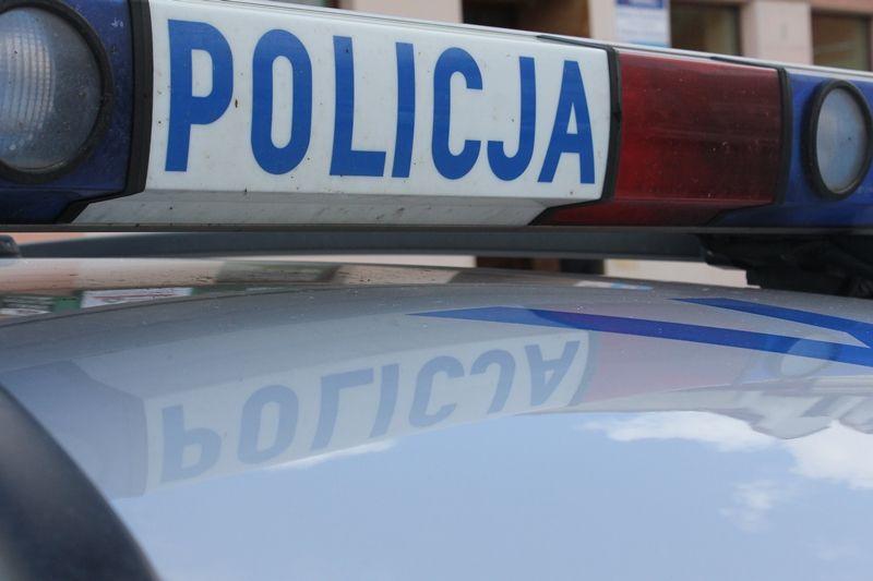 76-latka oszukana metodą „na policjanta”