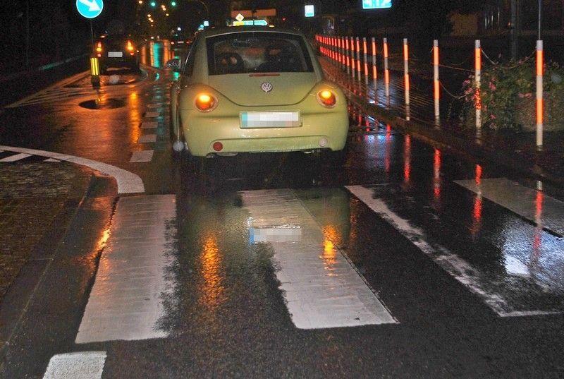 14-latka potrącona na przejściu dla pieszych