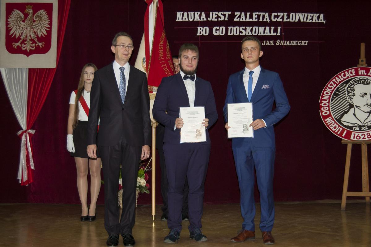 Dwa w jednym. Pasowanie i nagrody w „Słowaku”