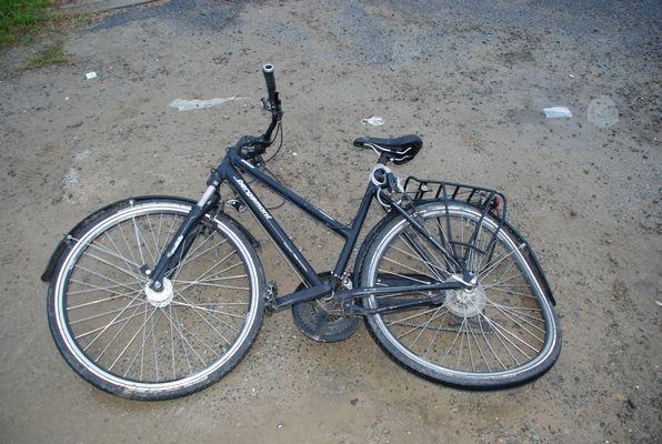 Kierujący audi zderzył się z rowerzystką