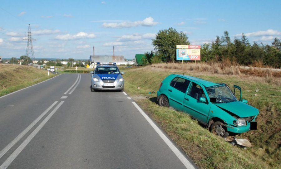 Pijany jarosławianin wjechał volkswagenem do rowu
