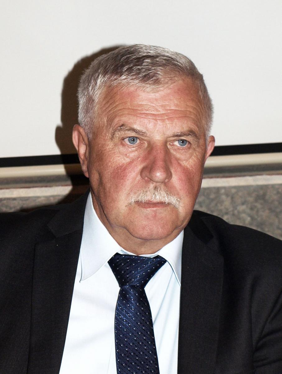 Konkurs na dyrektora podstawówki (na razie) w zawieszeniu