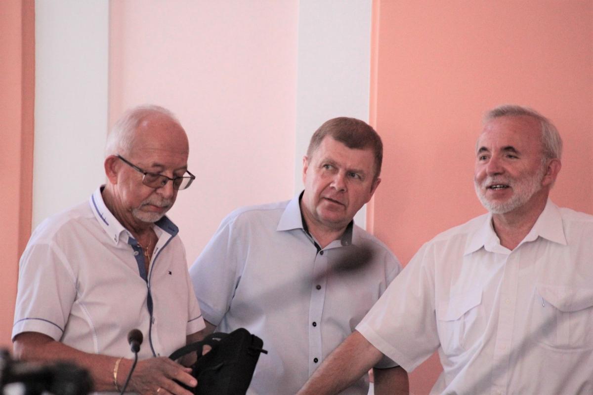 Burmistrz wezwał radnego do przeprosin. Poszło o kredyty