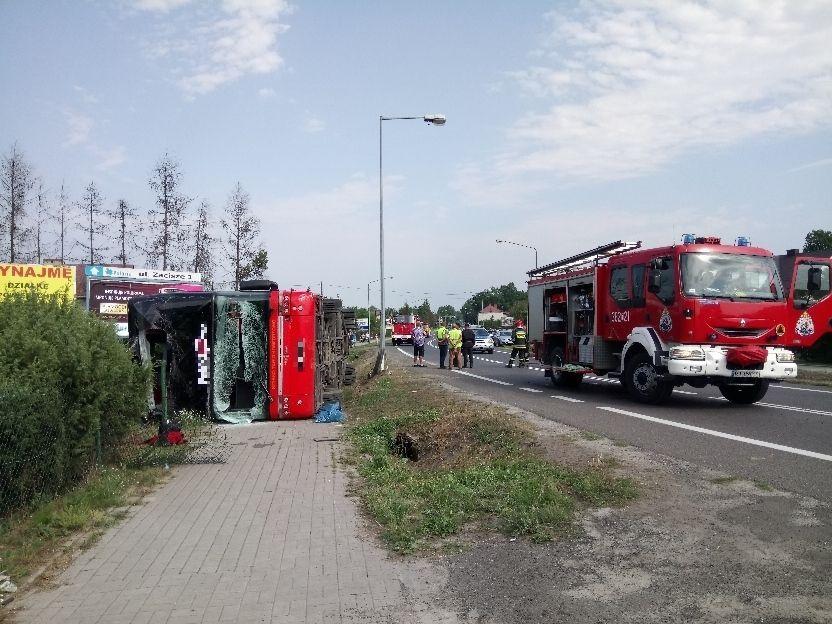 Wypadek autobusu. 38 osób zostało rannych [ZDJĘCIA]