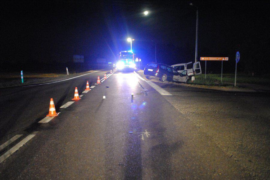 Pijany 24-latek spowodował wypadek. 2 osoby ranne