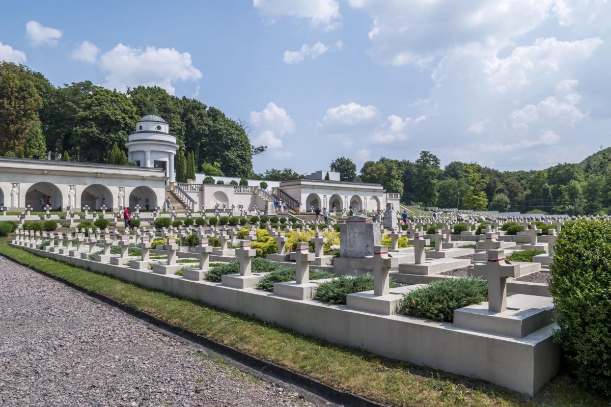 Ruszył kolejny etap prac na cmentarzu w Łyczakowie
