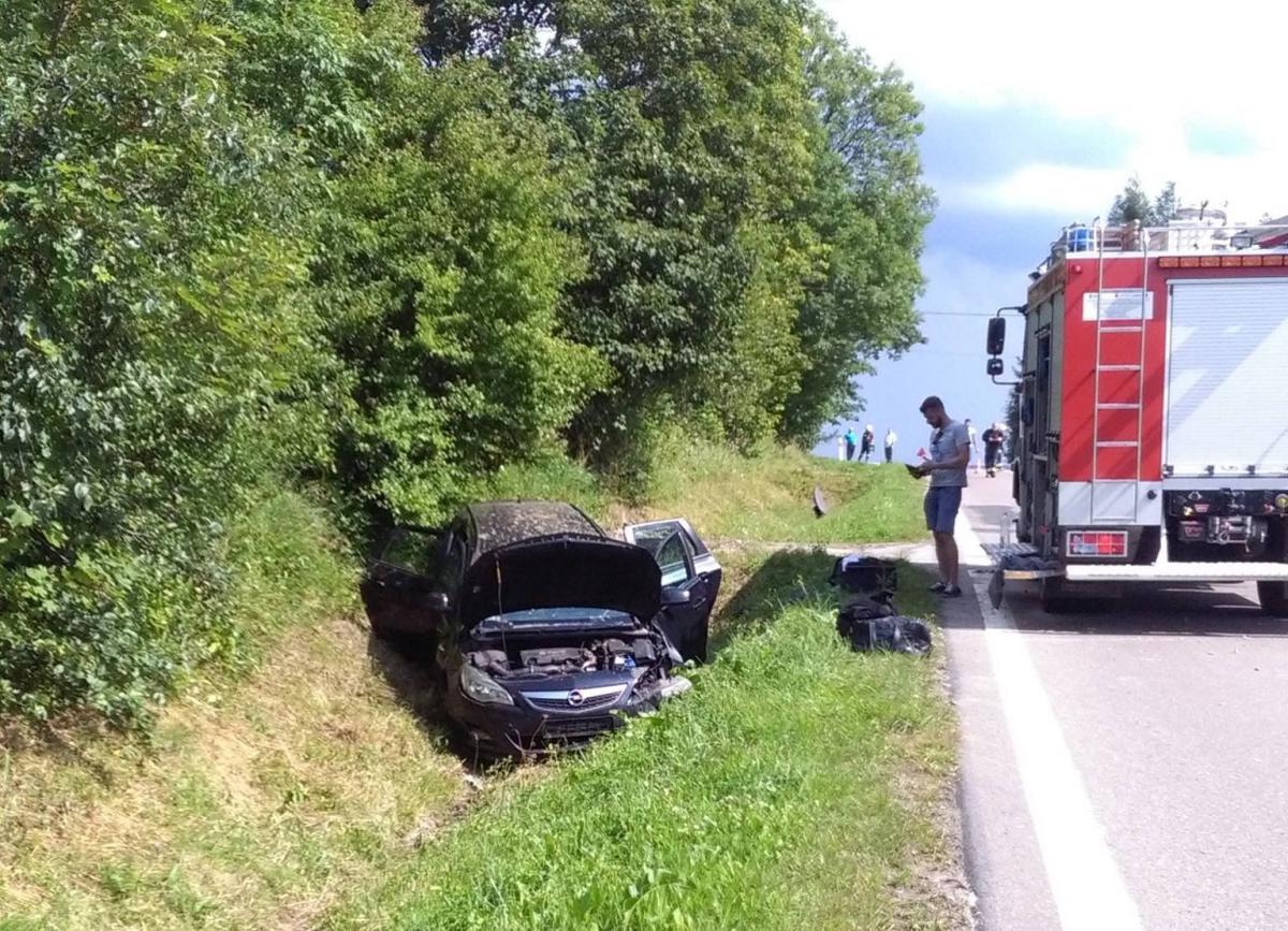 Kierowca opla zasnął za kierownicą [ZDJĘCIA]