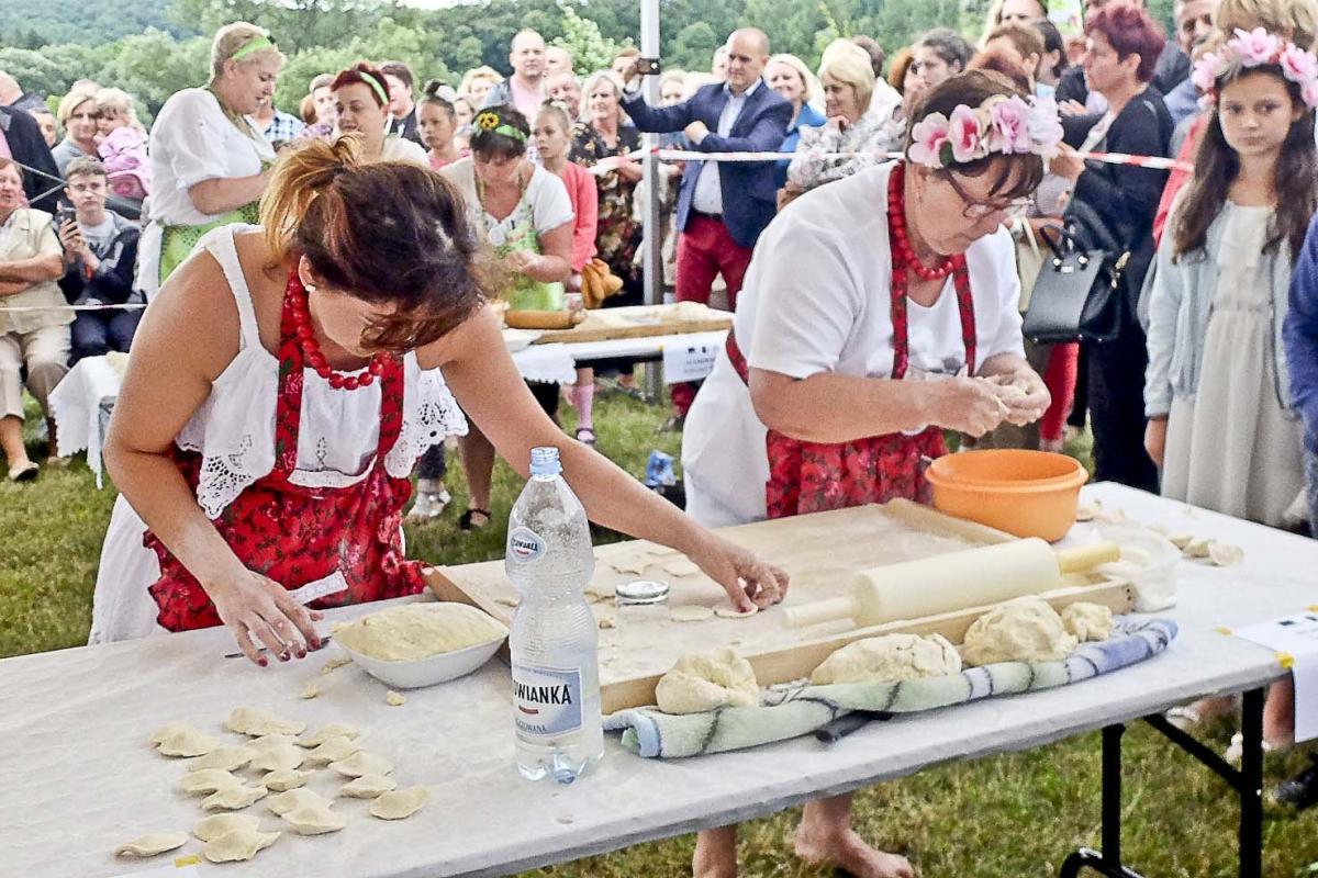 Prawie 30 tysięcy pierogów [ZDJĘCIA]
