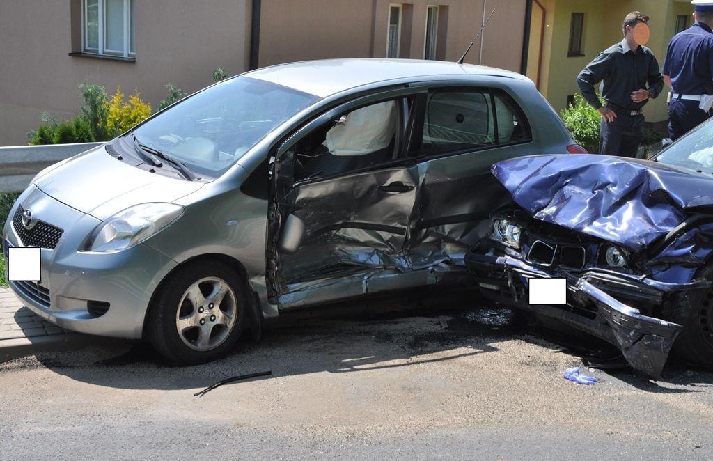 Zderzenie toyoty z bmw w Przemyślu [ZDJĘCIA, AKTUALIZACJA]