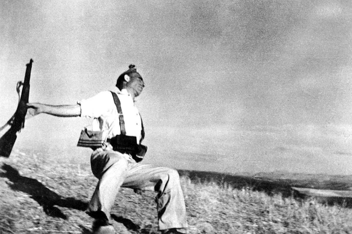 Krótki film o śmierci. Skoczyła z okna przy 22 Stycznia