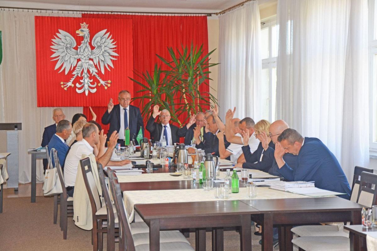 Absolutorium udzielone jednogłośnie