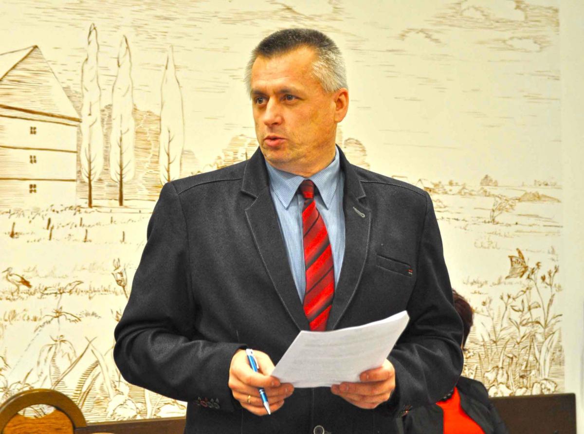 Burmistrz dostał o 975 zł podwyżki