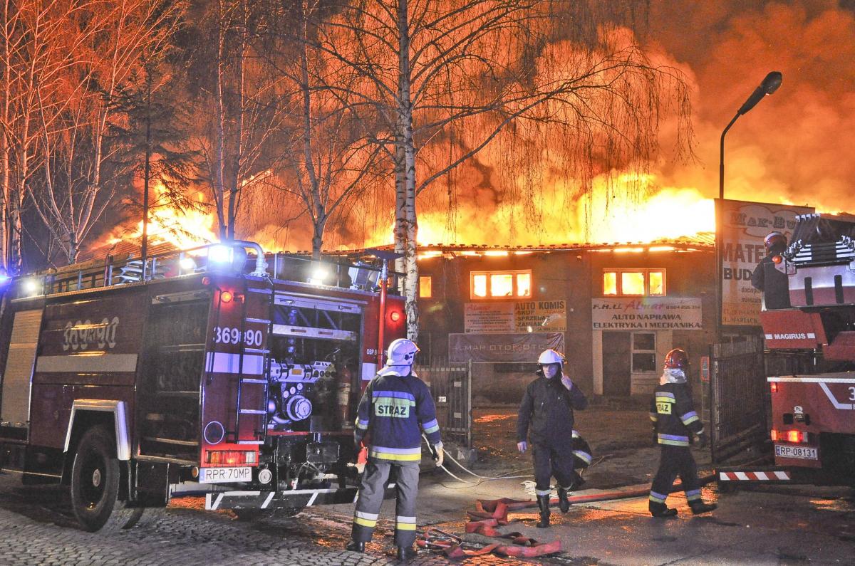 Po pożarze parowozowni. Zaczęło się od sadzy