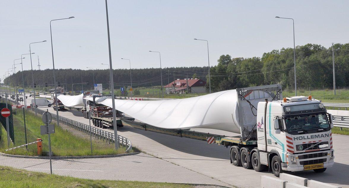 Odprawią 66 samochód z megaładunkiem