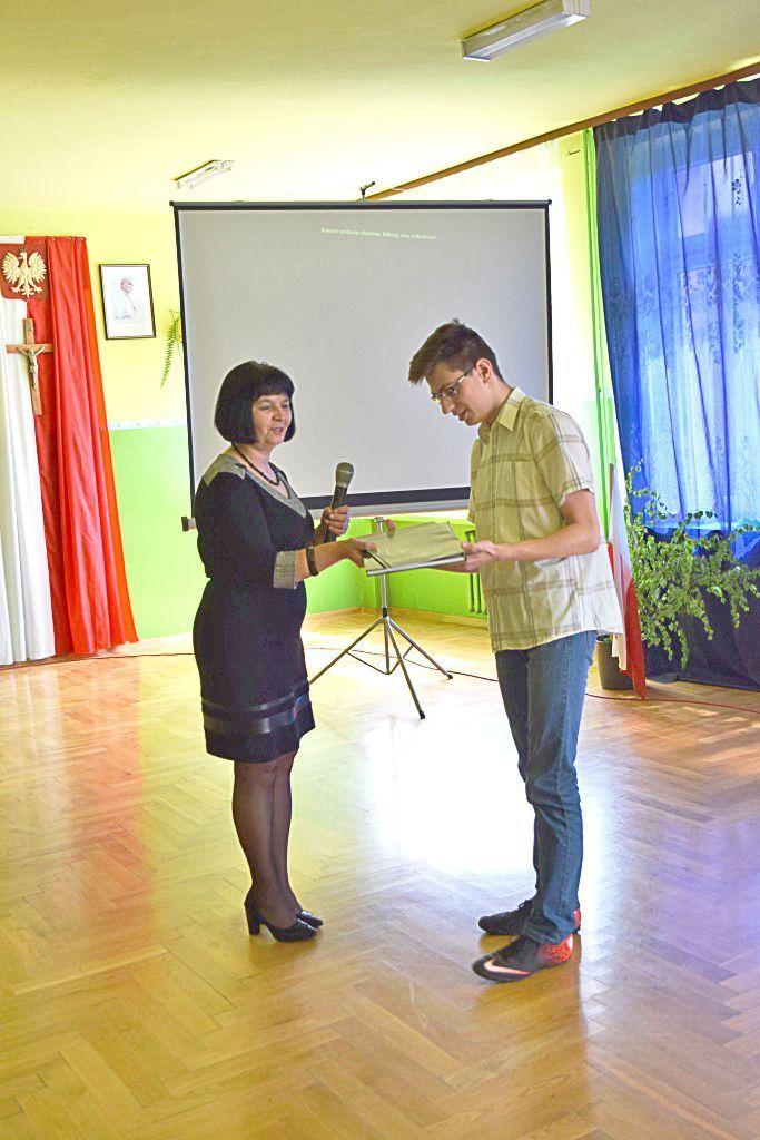 Mateusz przygotował zwycięską pracę o patriotyzmie