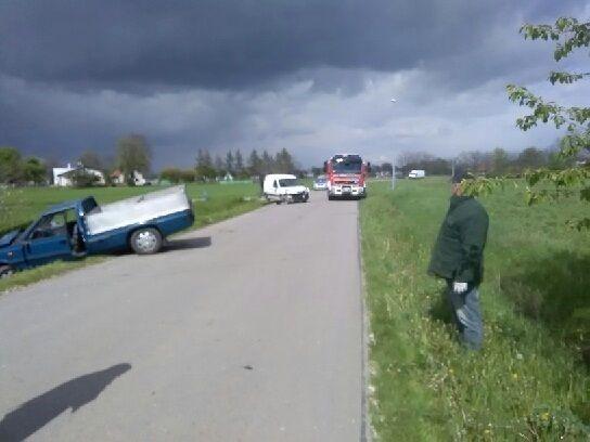 Zderzenie poloneza z peugeotem [ZDJĘCIA]