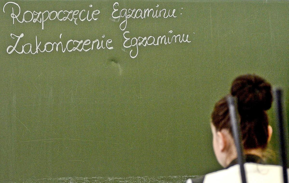 Gimnazjaliści piszą małą maturę