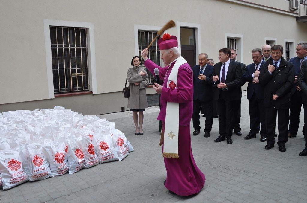Marszałek Sejmu na spotkaniu z ubogimi [ZDJĘCIA]