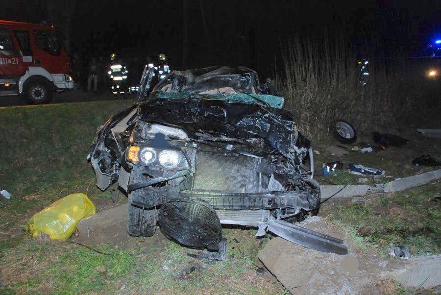 Tragiczny wypadek. Kierujący zginął na miejscu [ZDJĘCIA]