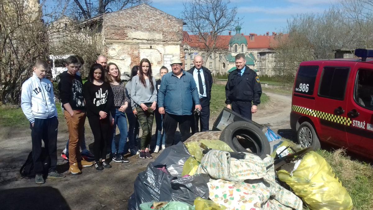 OHP ratuje honor miasta. Uprzątnięto kirkut
