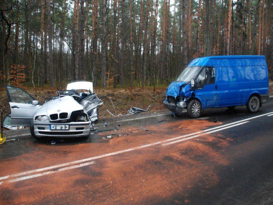 Tragiczny wypadek. Nie żyje 20-letni kierowca