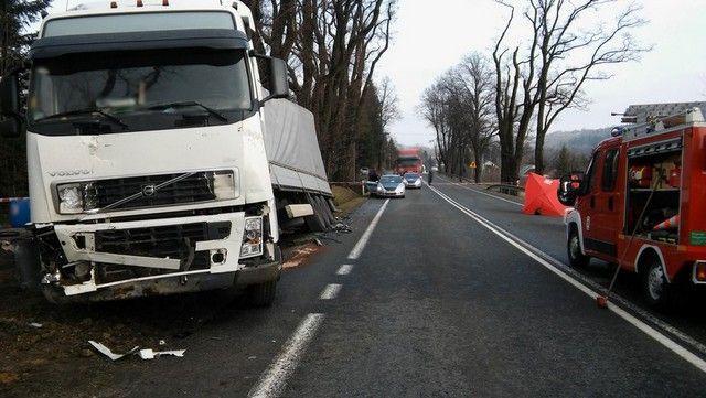Czołówka na krajowej „19”. 49-latek zginął na miejscu