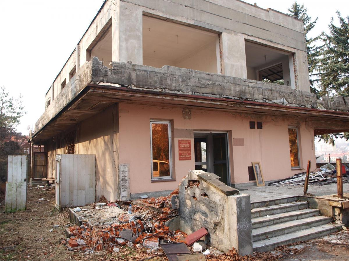 Dwuletnie boje o... apartamentowiec