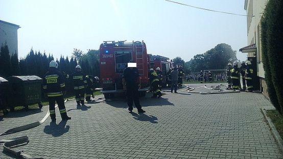 Ewakuacja w szkole w Starym Dzikowie