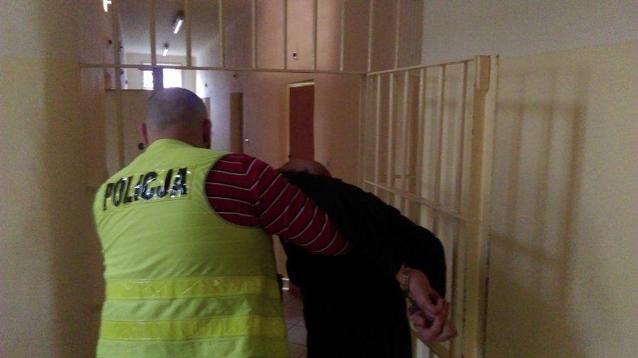 Po tym, jak odmówił podwiezienia, został napadnięty i okradziony