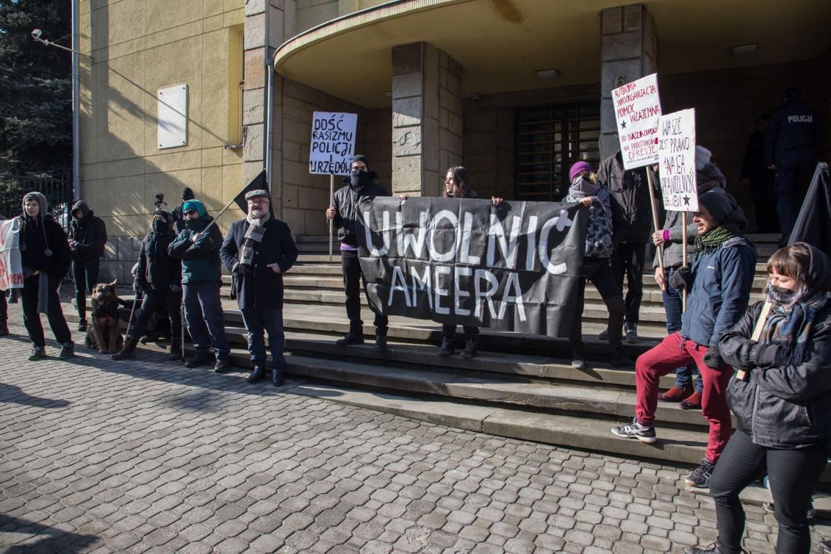 „Uwolnić Ameera!” Czy Irakijczyk kontaktował się z terrorystami?