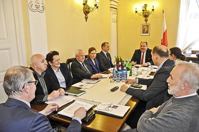 Trzy warianty reorganizacji jarosławskich szkół