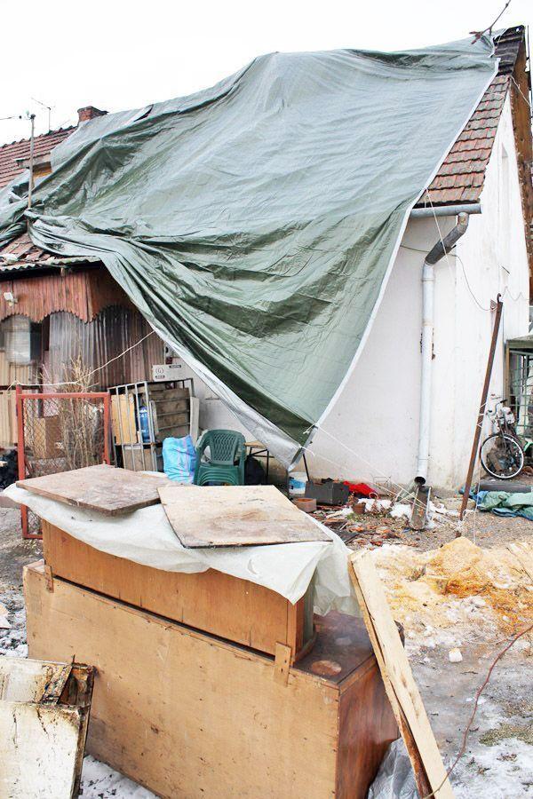 Pożar sadzy pozbawił ich dachu nad głową i całego dobytku