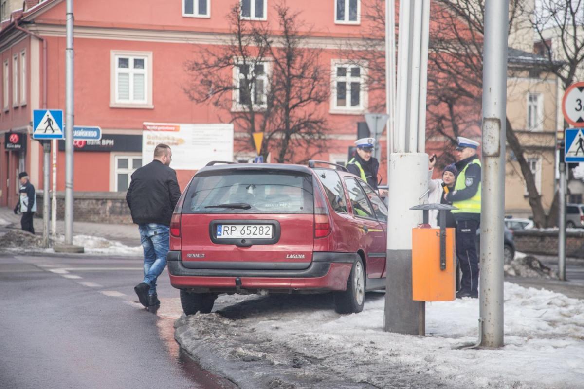 Stłuczka na placu Konstytucji