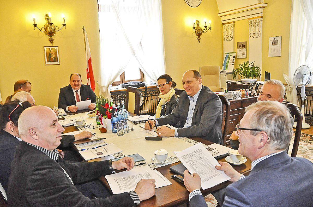 Oni przygotują plan reformy w jarosławskich szkołach