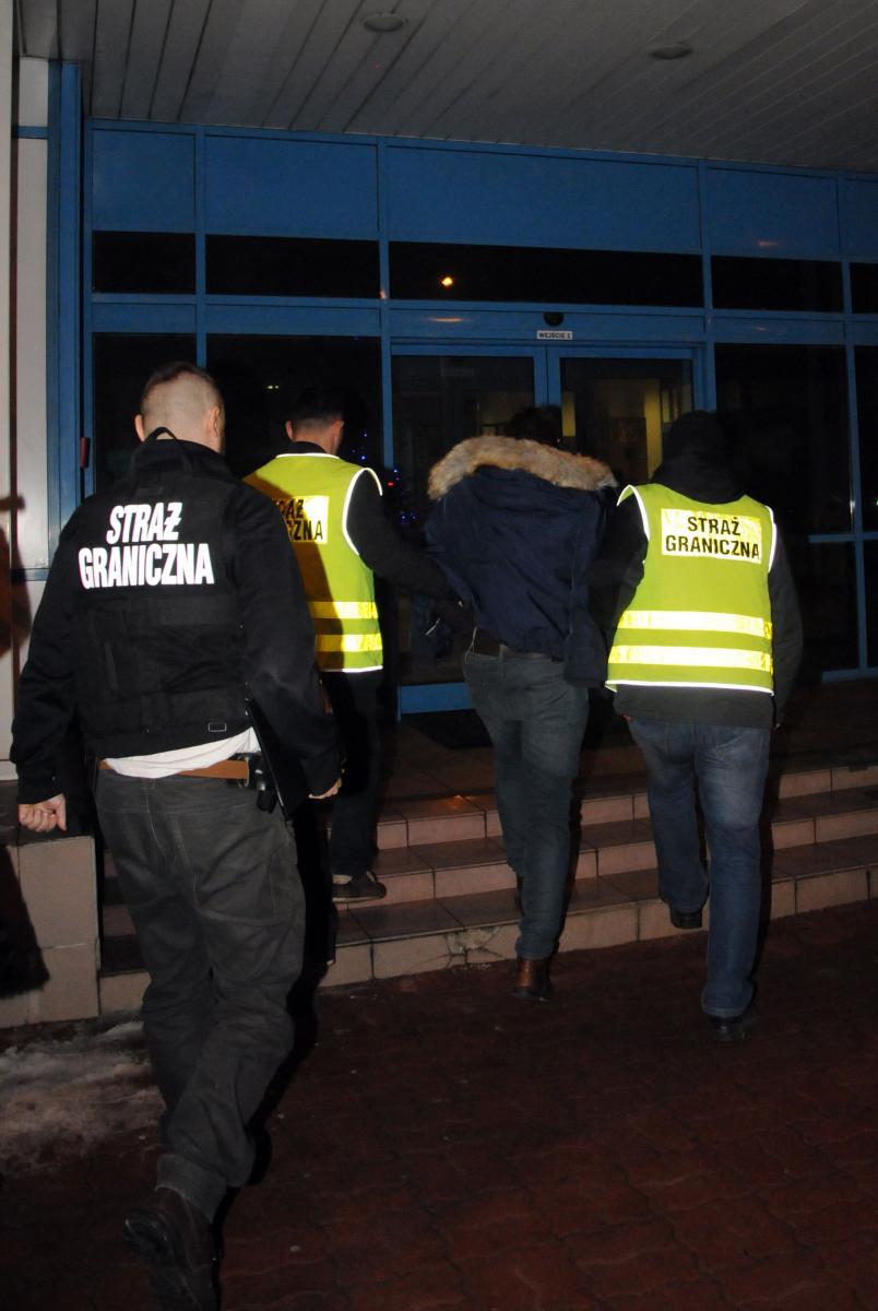 Ojciec z synem załatwiali polskie pochodzenie