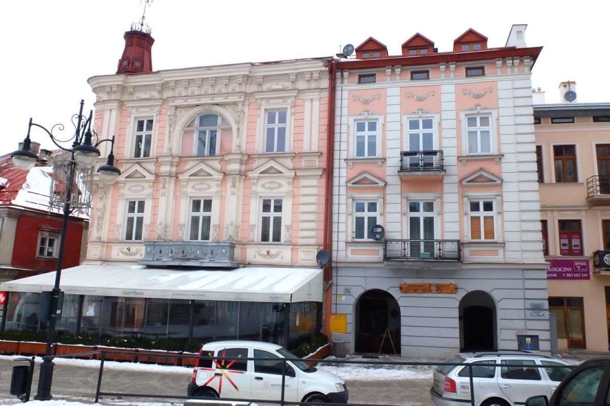 Zwykłe partactwo w kamienicy na Rynku