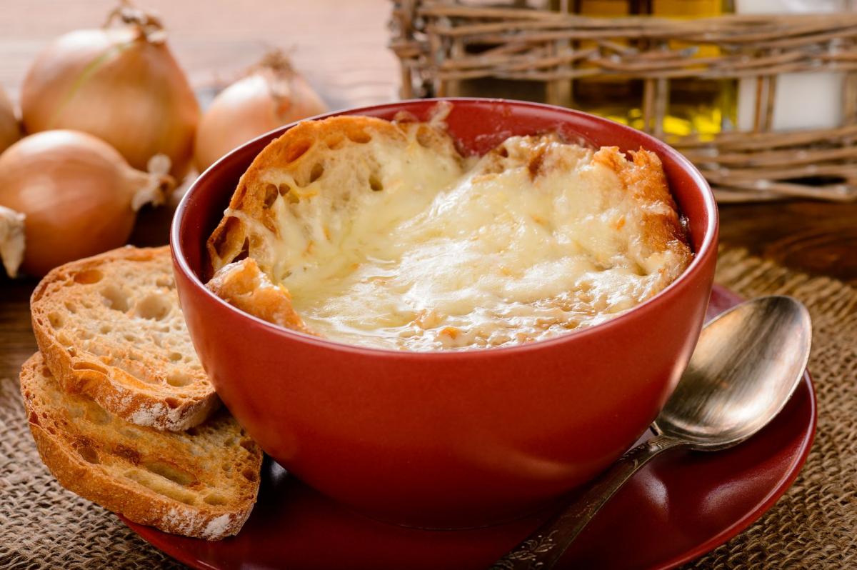 Francuska zupa cebulowa